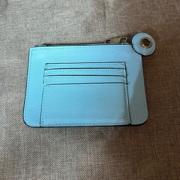 Madden Girl Baby Blue Keychain Credit Card Wallet - Picture 3 of 7